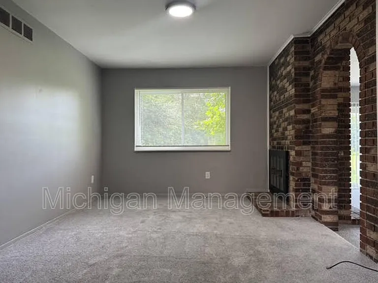 45299 Indian Creek Dr — Photo 7
