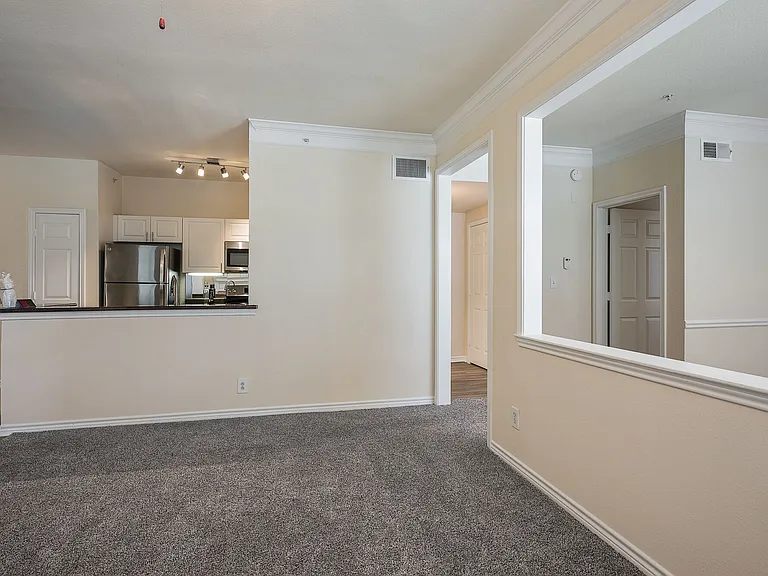 Lake Pointe Apts — Photo 18
