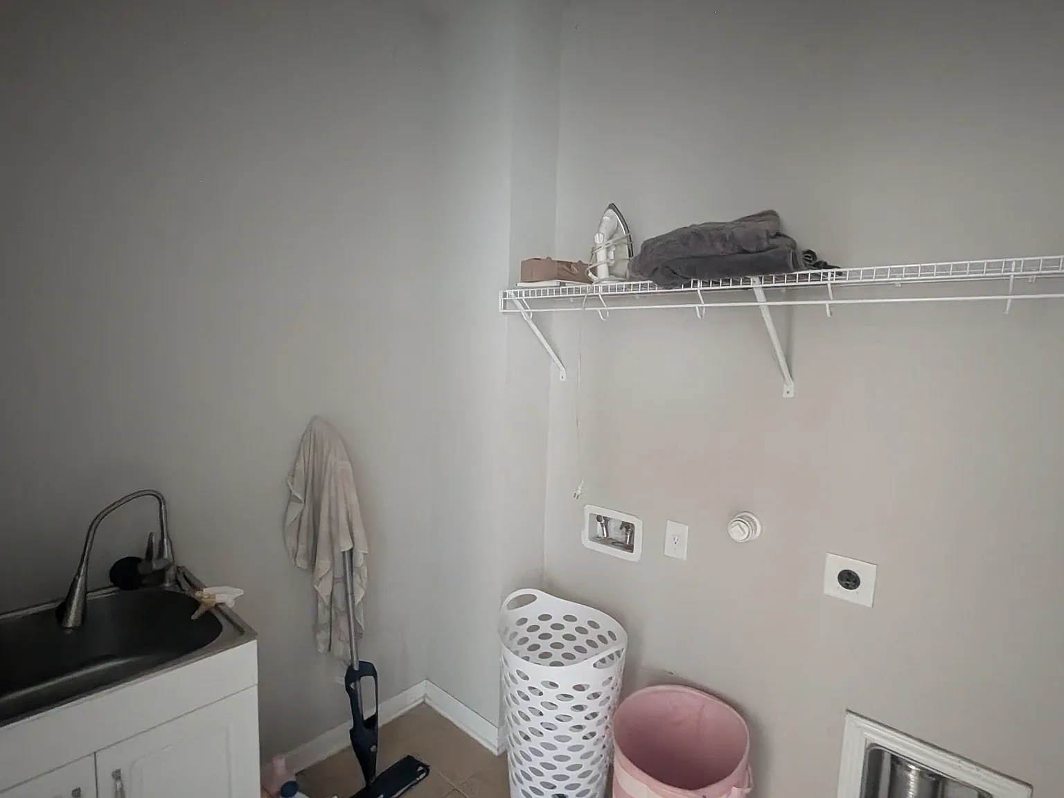 4 bed, 2431 sqft, $2,500 — Photo 1