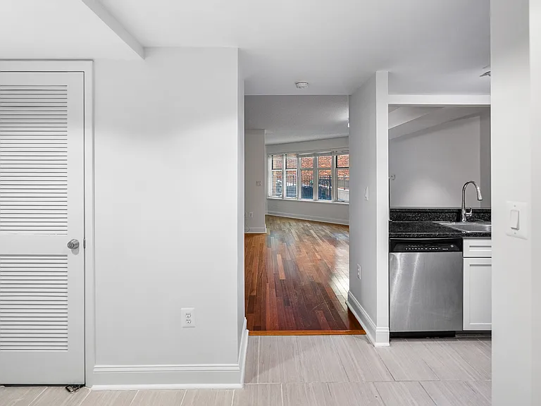 1150 K St NW #311 — Photo 1