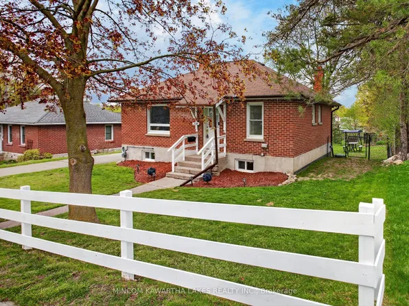238 McFarlane St, Peterborough, ON K9H 1K3