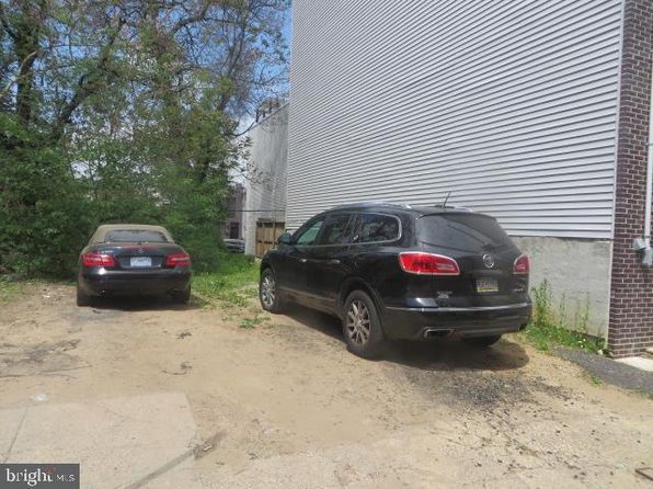 1254 N Myrtlewood St, Philadelphia, PA 19121