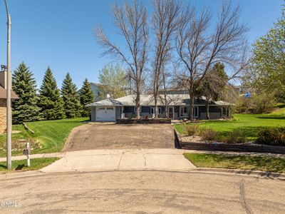 1631 Santa Gertrudis Loop, Bismarck, ND, 58503