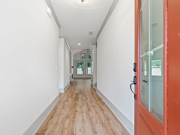 4th image of 1021 Spoon Dr