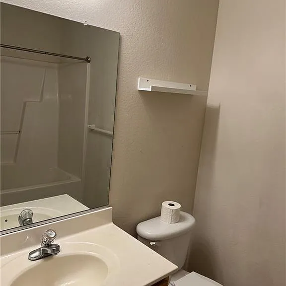 305 Garcia Dr — Photo 8