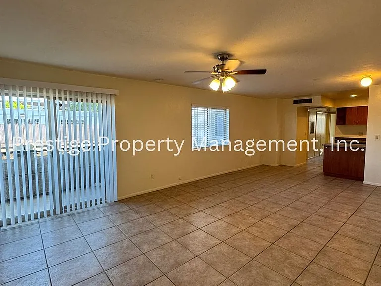 2525 N Alvernon Way #B4 — Photo 10