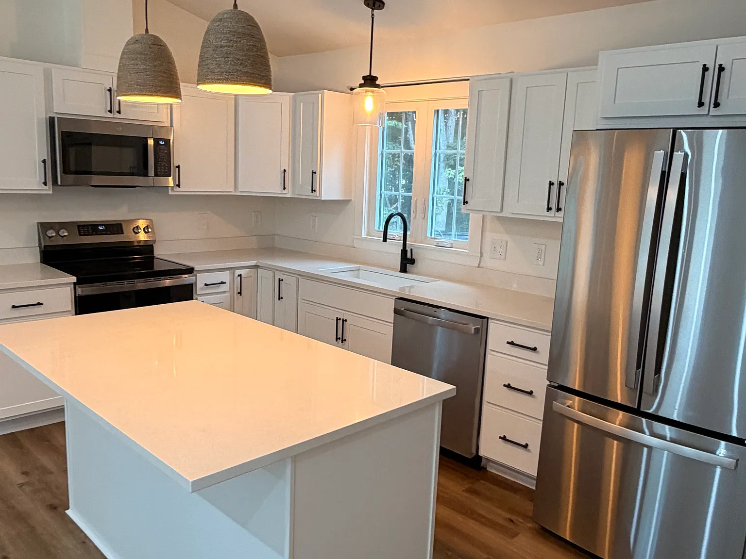 2 bed, 1.5 bath, 1500 sqft, $2,500 — Photo 4