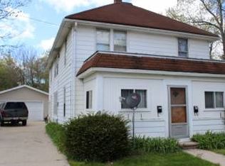 339 Prospect Ave, Hartland, WI 53029