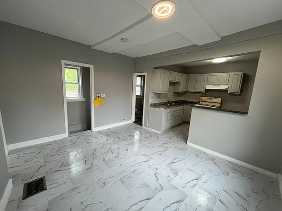 3rd image of 6715 S Throop St #C