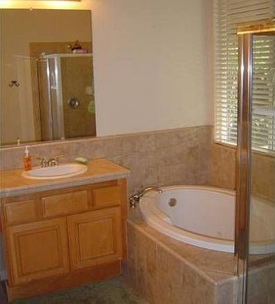 4th image of 317 Castleford Ct