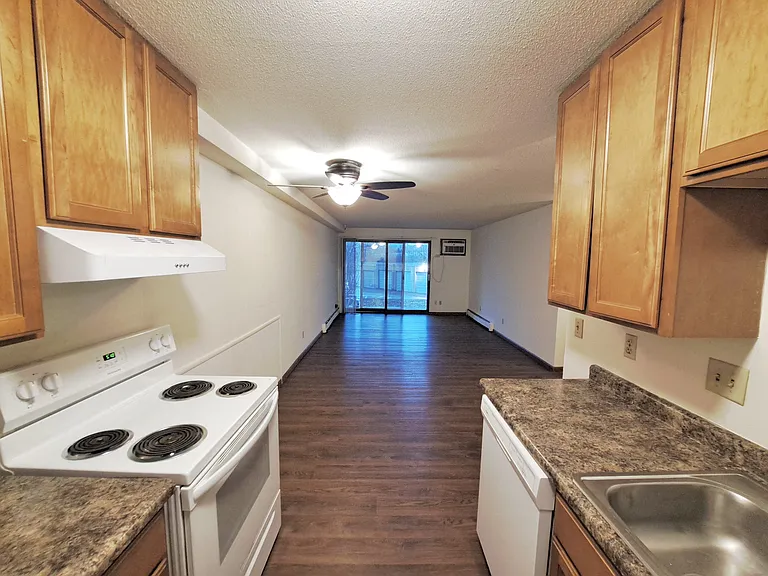 Apache Manor Apartments — Photo 54