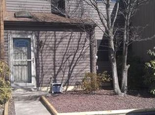 37 Valley Cir, Newark, DE 19711