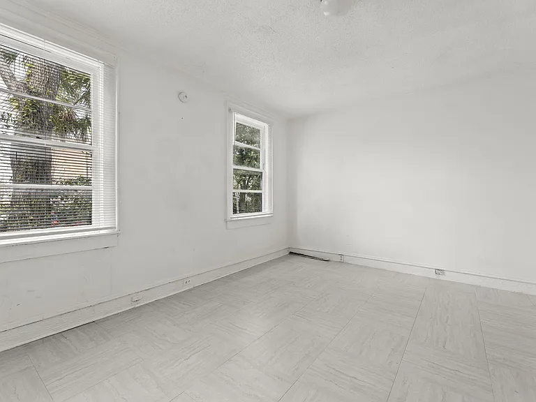 138 Line St #G — Photo 5