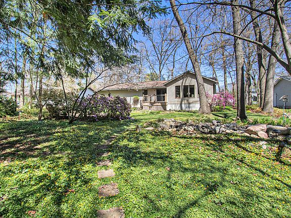 4th image of 15308 Mercury Dr