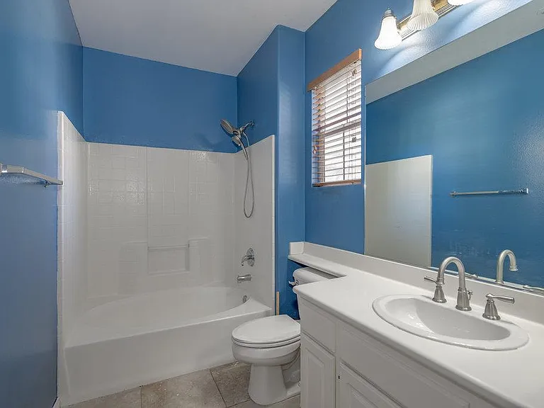 28205 Canterbury Ct — Photo 11