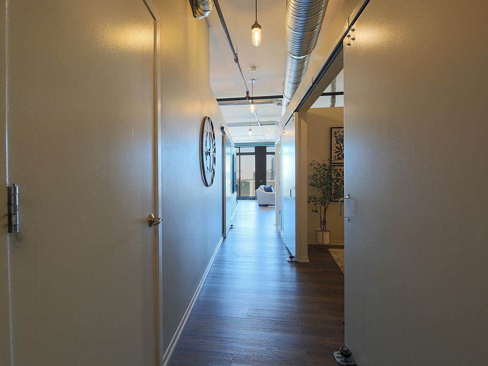 100 N Center St, photo 22