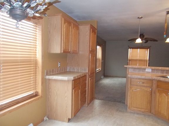 4th image of 615 N Lasalle St