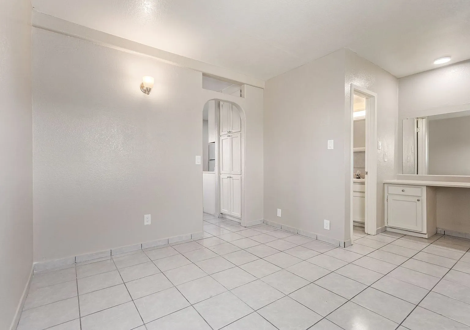 769 E. Pierce St. — Photo 4
