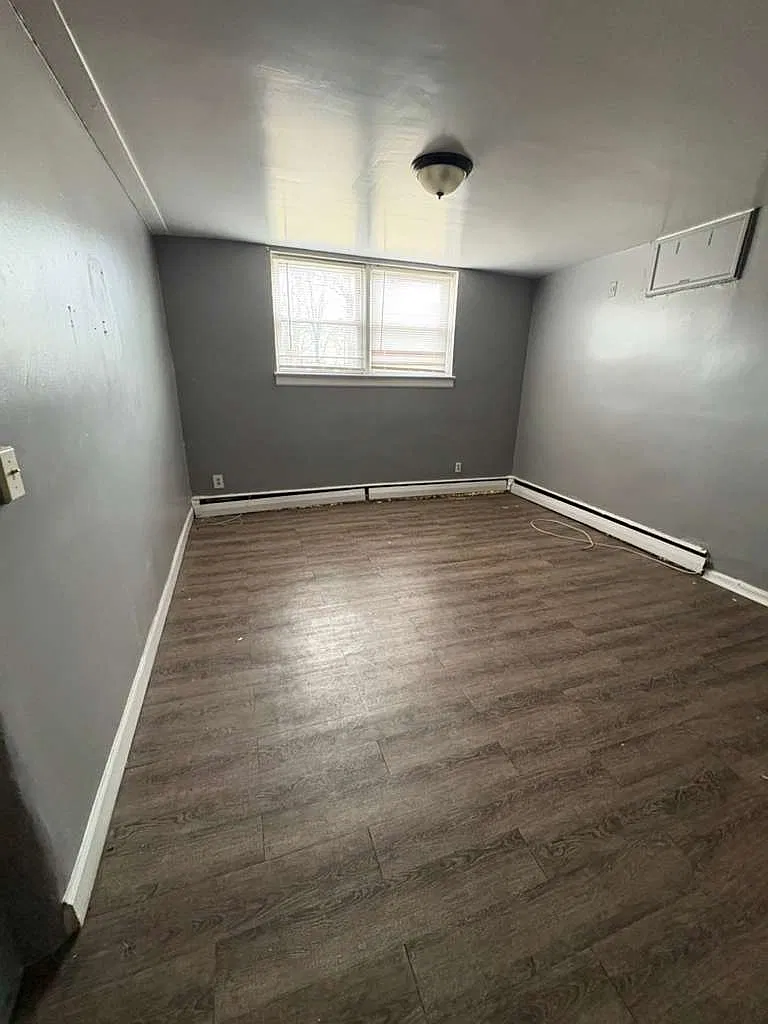 79 Hopkins Pl — Photo 3