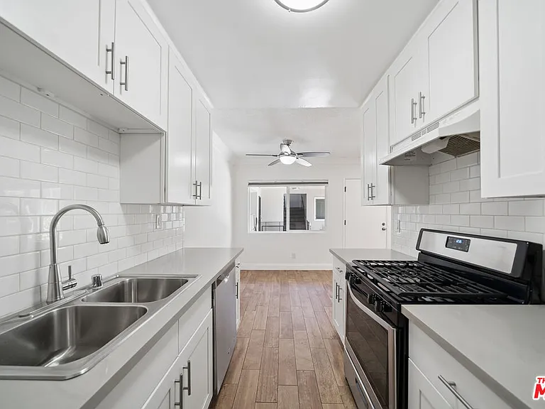 7209 Willoughby Ave #5 — Photo 5