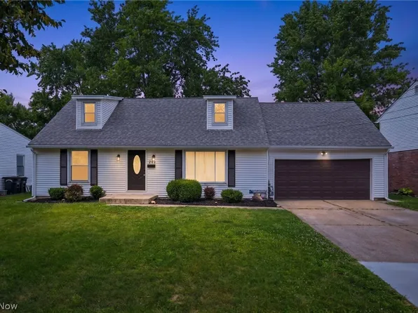 942 Hartford Dr, Elyria, OH 44035