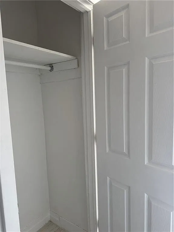 2 bed, 800 sqft, $2,500 — Photo 2