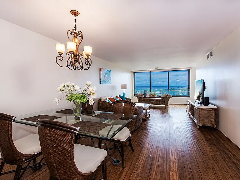 1600 Ala Moana Blvd #1110 — Photo 2