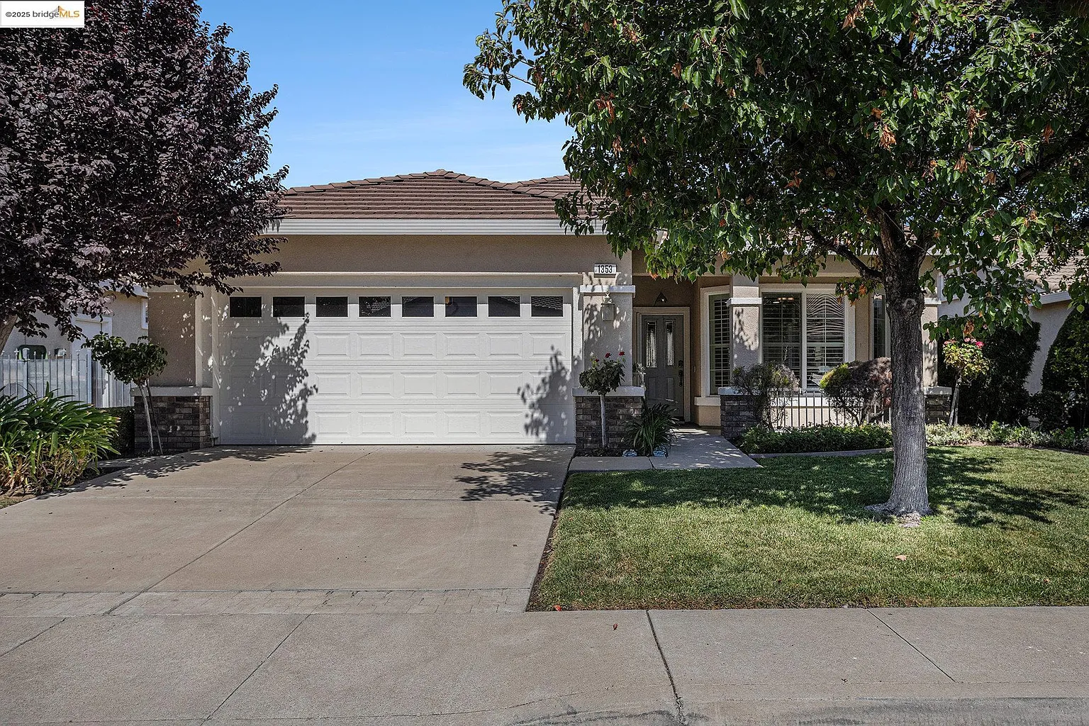 1353 McPrince Ln photo 1
