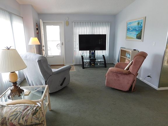 4th image of 3379 Ironwood Ave