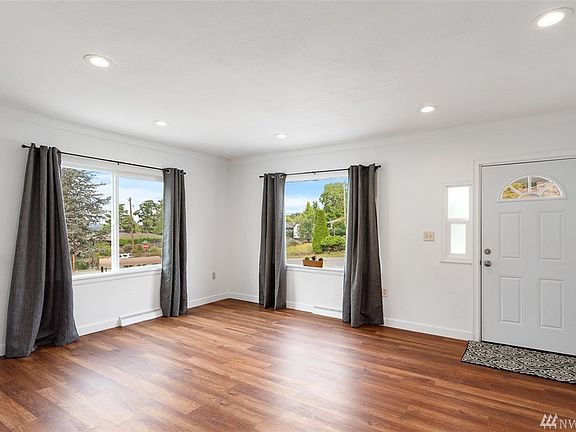 5th image of 8110 274th St NW