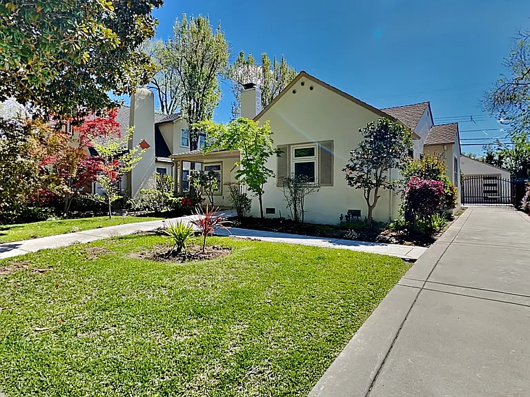1866 Bidwell Way — Photo 3