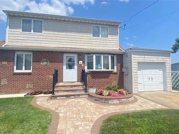 171 W Lido Prom, Lindenhurst, NY 11757