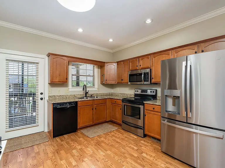 75 Stonebriar Ct — Photo 9