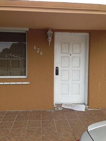 2nd image of 626 E 47th St