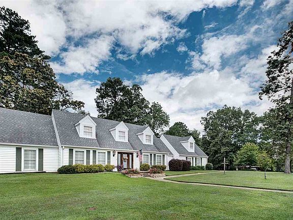 2nd image of 418 Bradford Dr