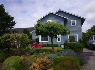 2106 NW 95th St, Seattle, WA 98117