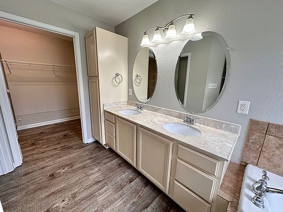 5th image of 800 Blue Spruce Way #154