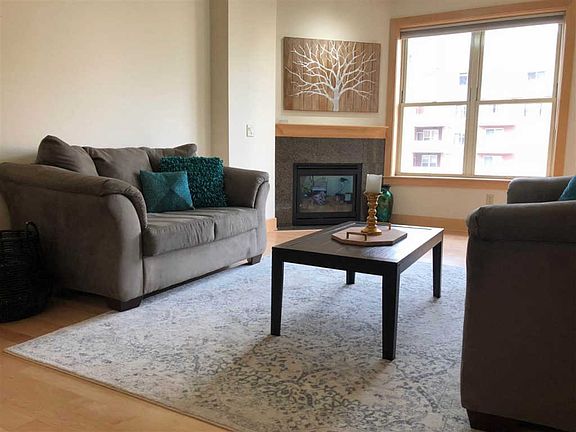 4th image of 360 W Washington Ave Unit 812