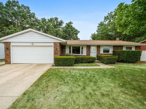 3004 Marrett Dr, Mishawaka, IN 46544