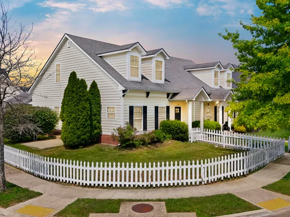 83 Falls Creek Dr, Georgetown, KY 40324