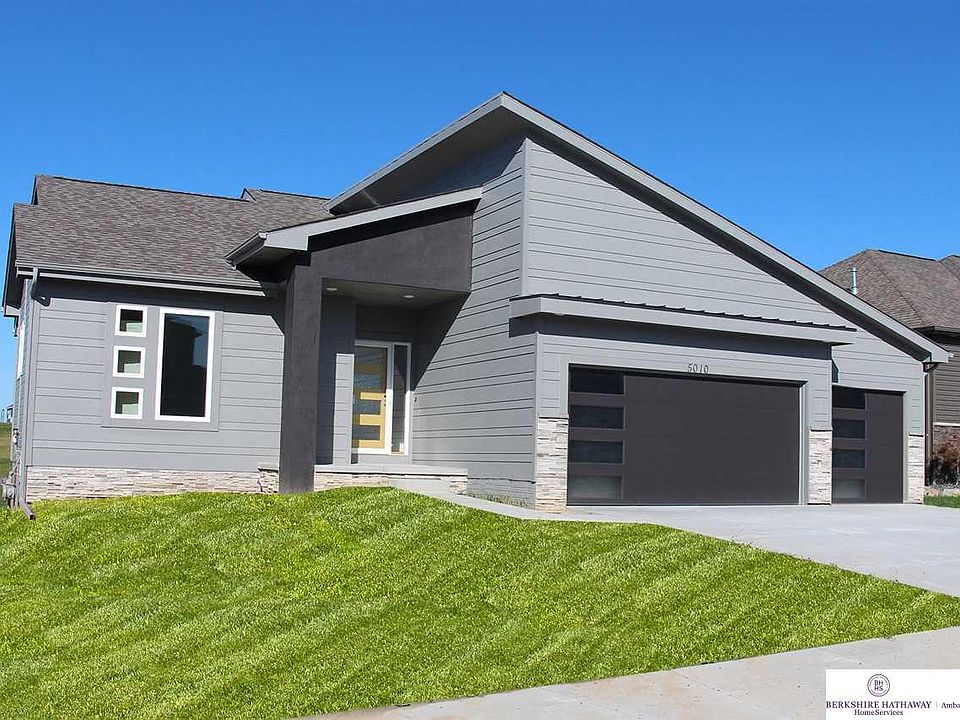 1st image of 5010 N 208th Ave