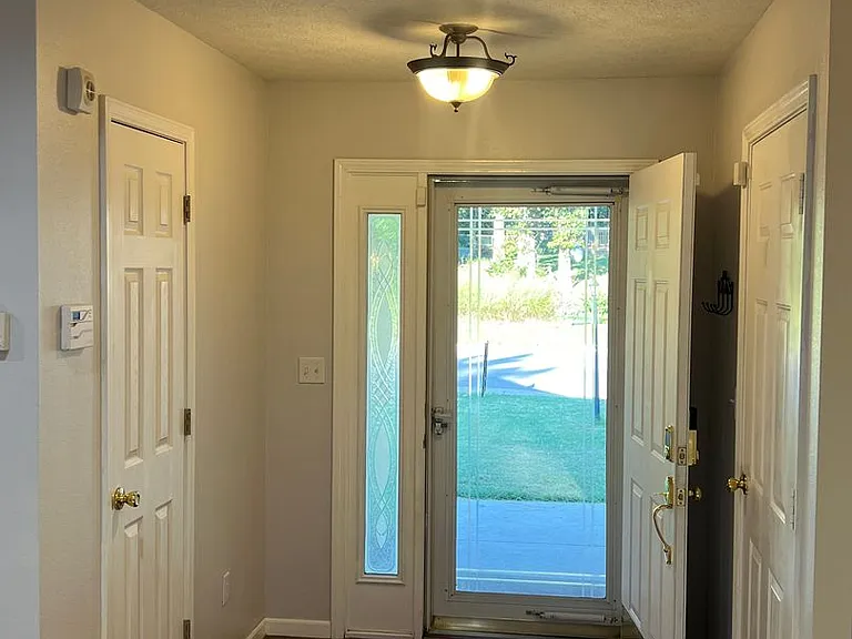 1700 McCutchen Rd — Photo 2