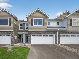 19946 Hunters Rdg, Rogers, MN 55374