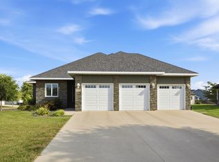 6132 14th St S, Fargo, ND 58104