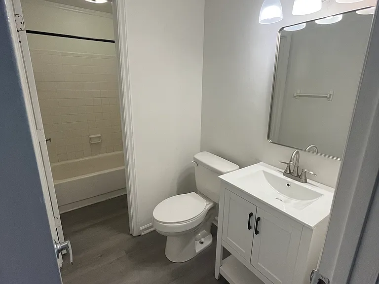 10301 N Kings Hwy #21-6 — Photo 11