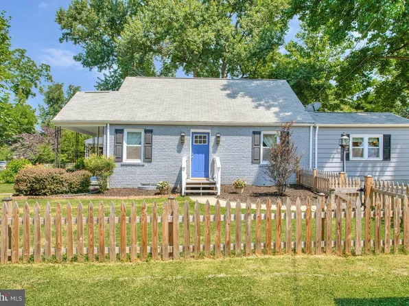 4901 41st Pl, Hyattsville, MD 20781