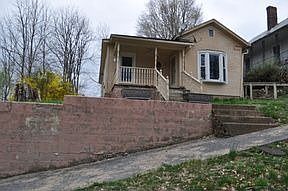 2nd image of 327 Pine St