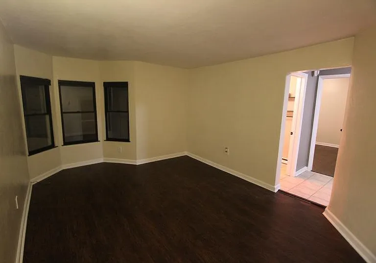 218 Alexander Ave #2 — Photo 4