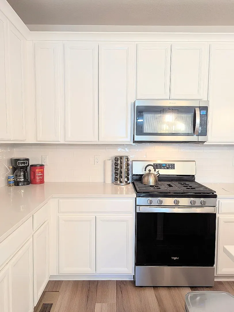 3 bed, 2404 sqft, $3,150 — Photo 3