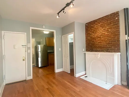 Rented by Hagstrom Management Inc | media 22